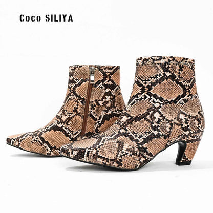 Elegant Large Pointed Toe : Thick Heel Boots