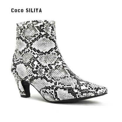 Elegant Large Pointed Toe : Thick Heel Boots