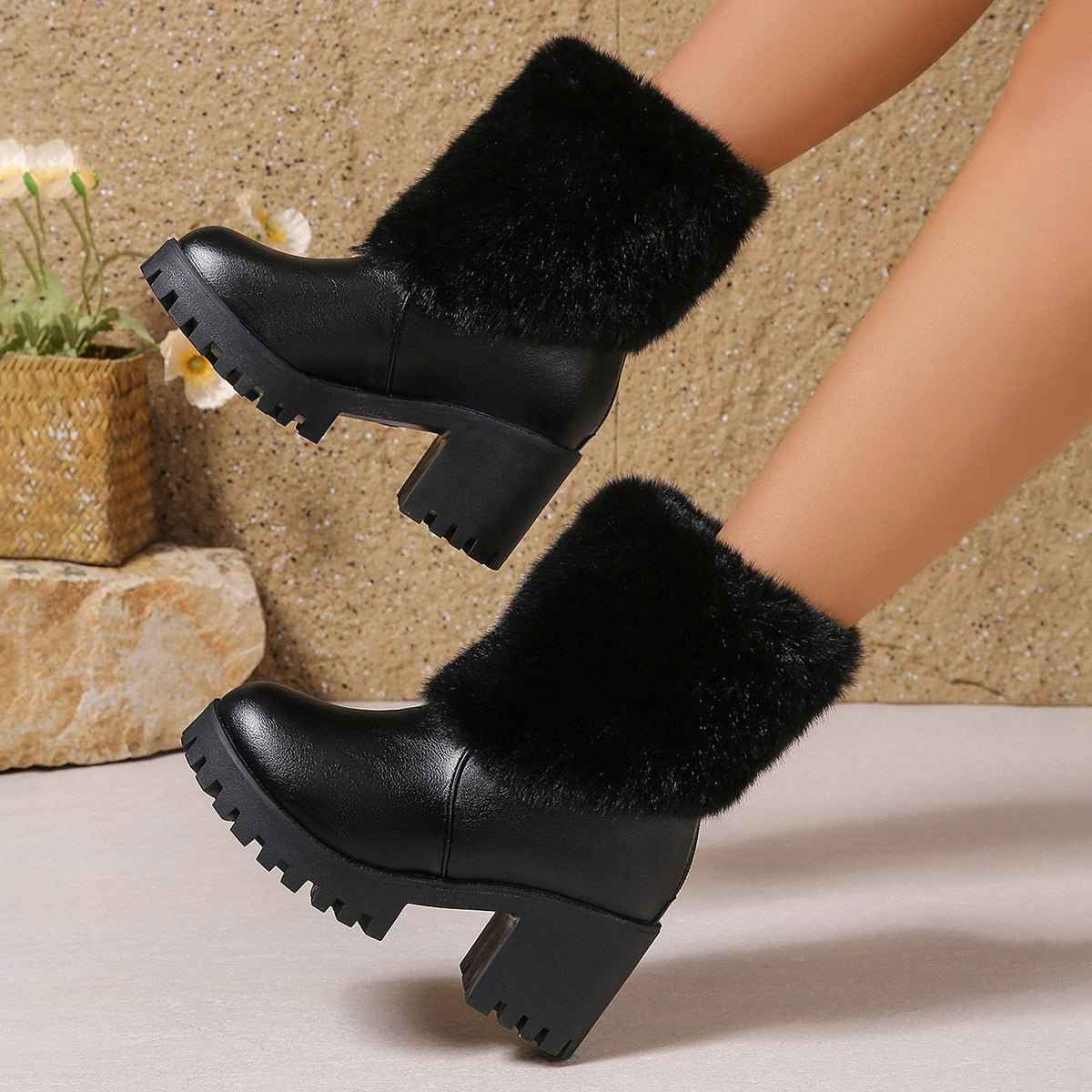 Fashion Winter Snow Boots : With Thick Fleece Lining